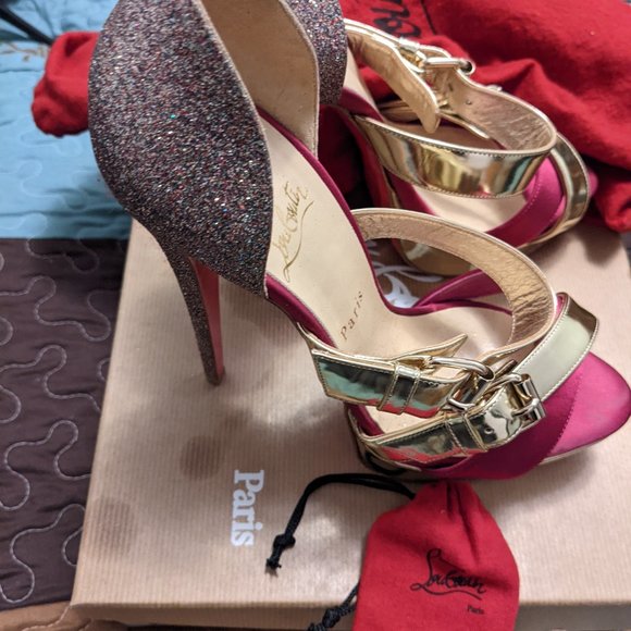 CHRISTIAN LOUBOUTIN Heels Sold - Picture 1 of 6